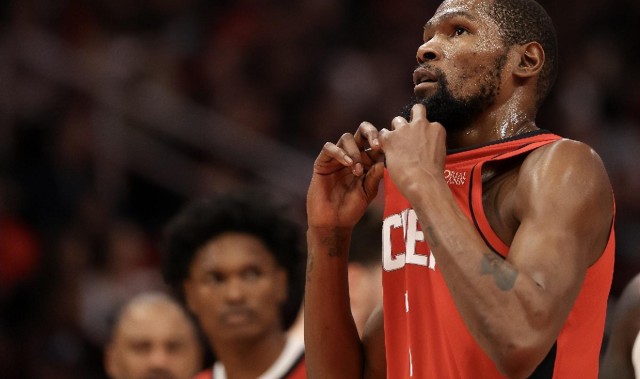 世界杯客户端-探花惊艳！火箭16分大逆转 复仇马刺，杜兰特18+7，文班低迷21中5